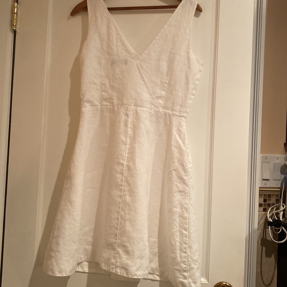 GAP White Sleeveless Dress